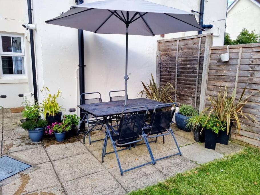 Entire House With Garden & Parking Nr Ashford Int Villa Exterior photo